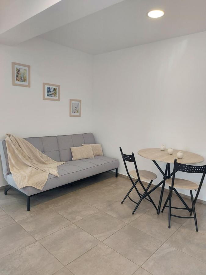 Villa Romelia - Select *