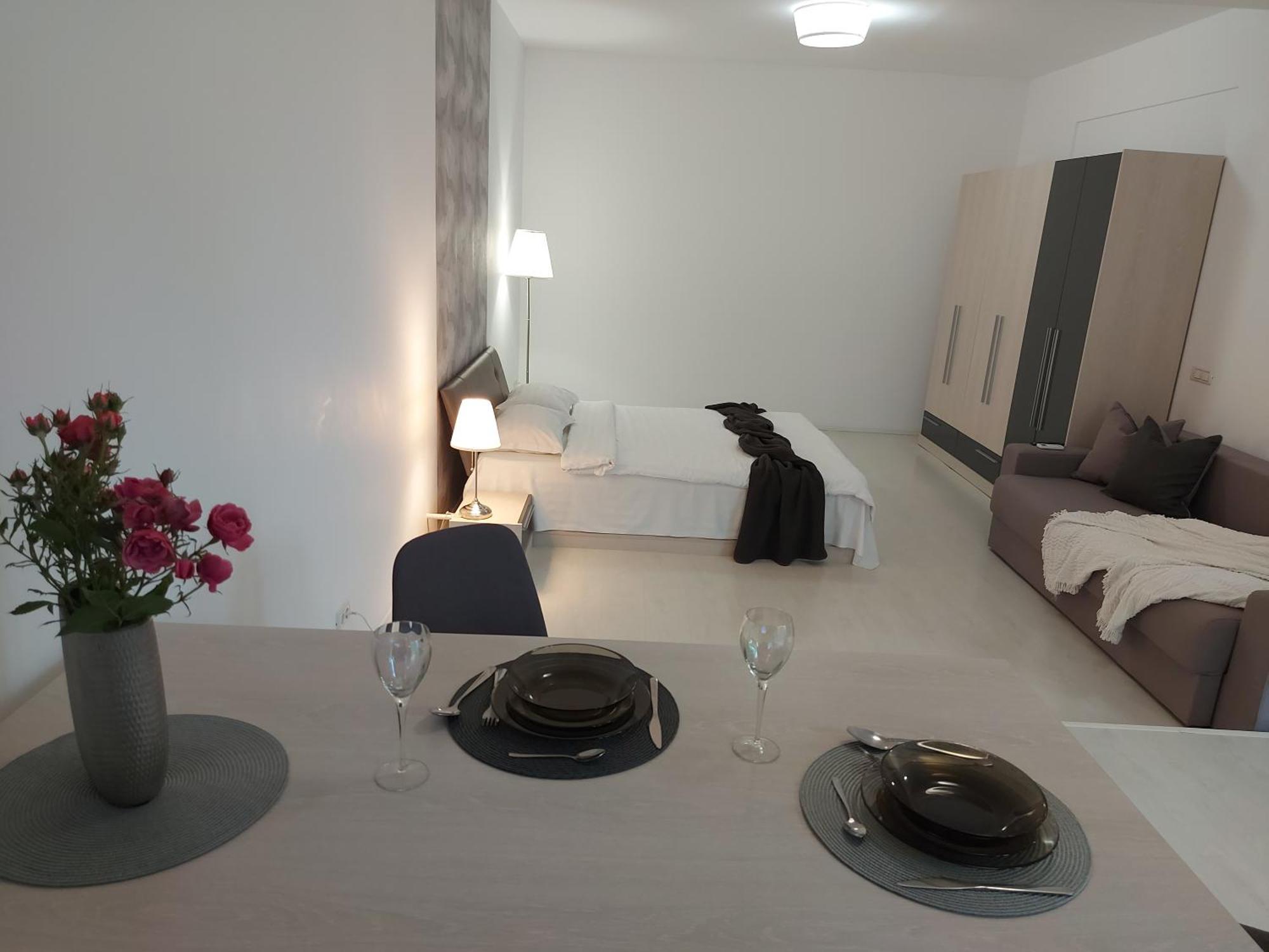 Villa Romelia - Select *