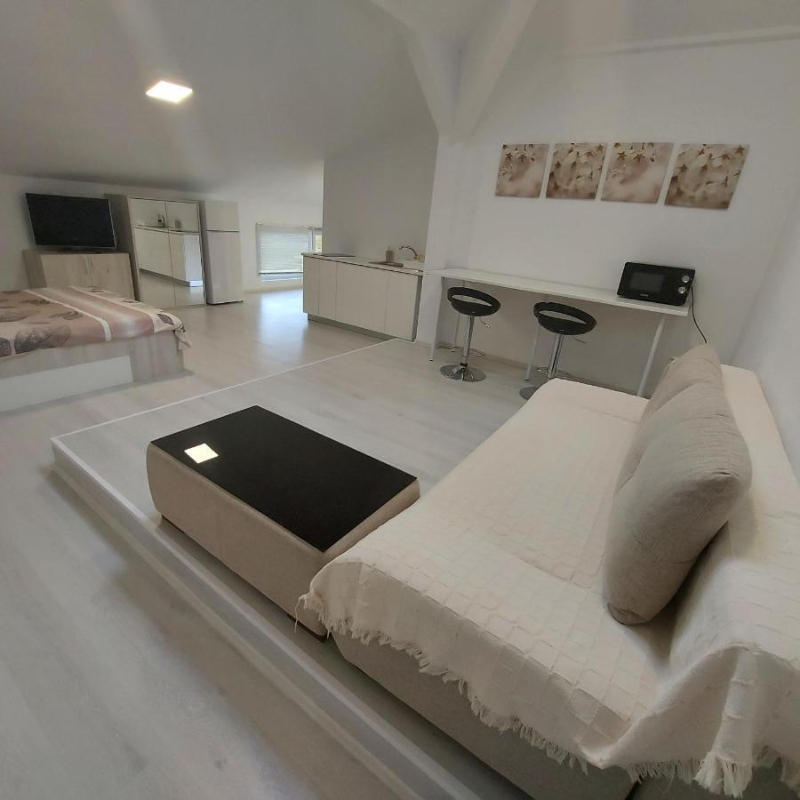 Romelia - Select Villa